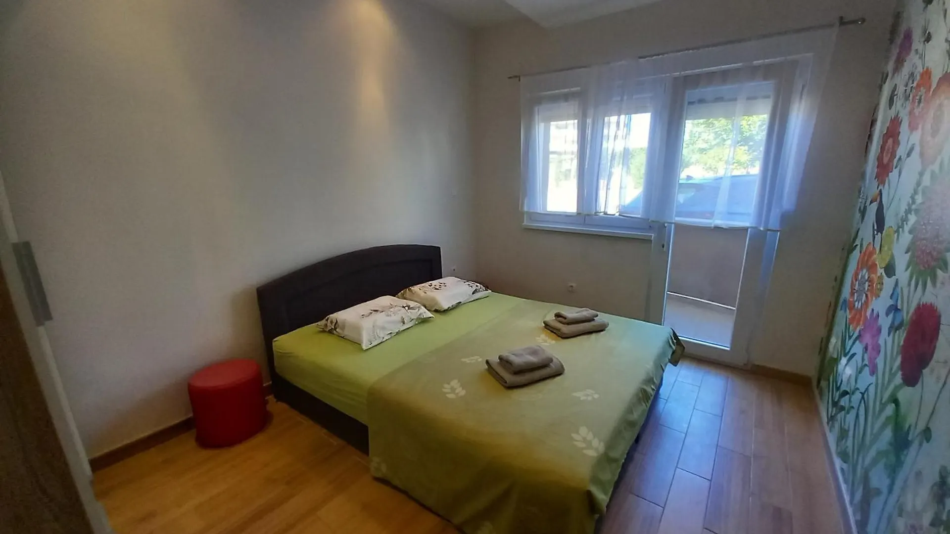 Apartment Jelena - Cozy Two Bedroom Apartment Only 70M From The Beach, Diklo - 자다르