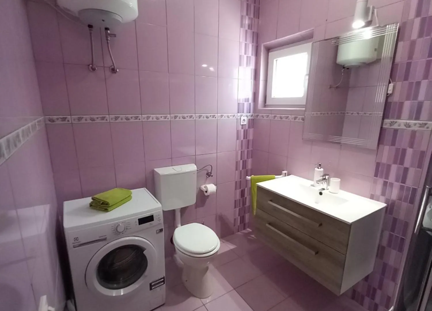 Apartment Jelena - Cozy Two Bedroom Apartment Only 70M From The Beach, Diklo - 자다르