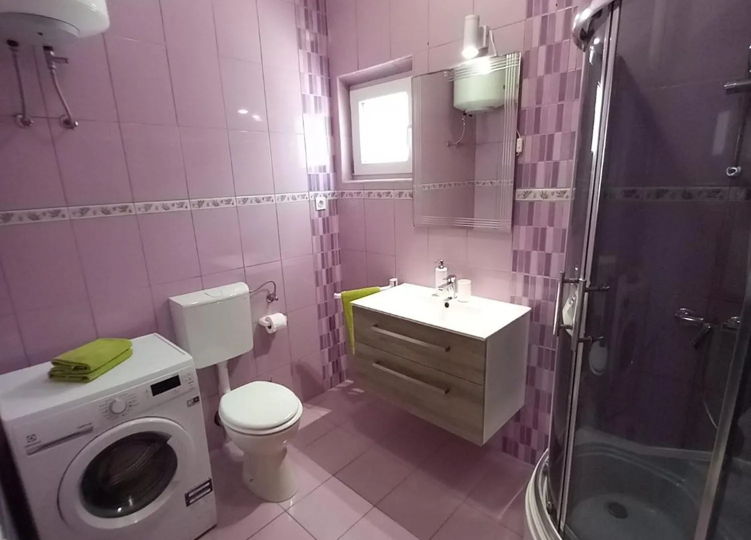 Apartment Jelena - Cozy Two Bedroom Apartment Only 70M From The Beach, Diklo - 자다르