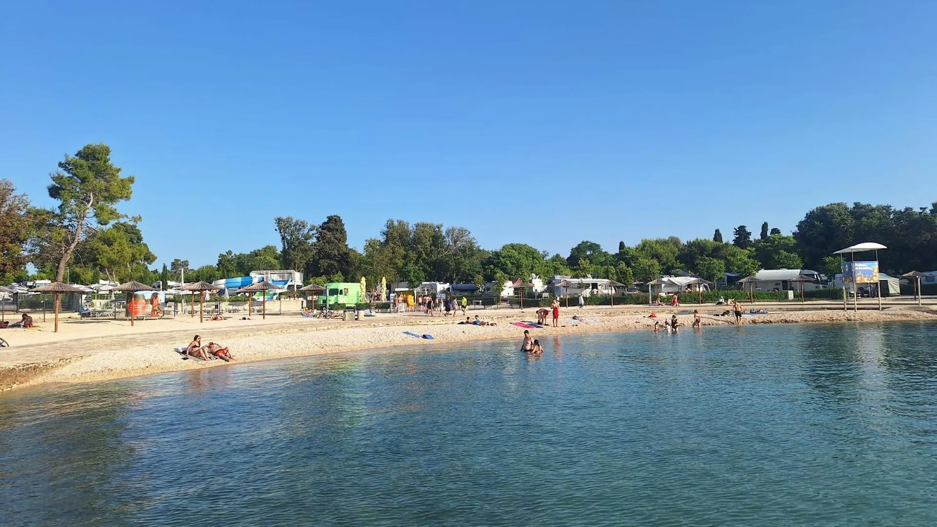 Apartment Jelena - Cozy Two Bedroom Apartment Only 70M From The Beach, Diklo - 자다르 0*,  크로아티아
