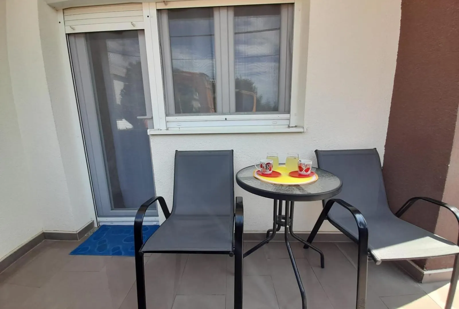 Apartment Jelena - Cozy Two Bedroom Apartment Only 70M From The Beach, Diklo - 자다르