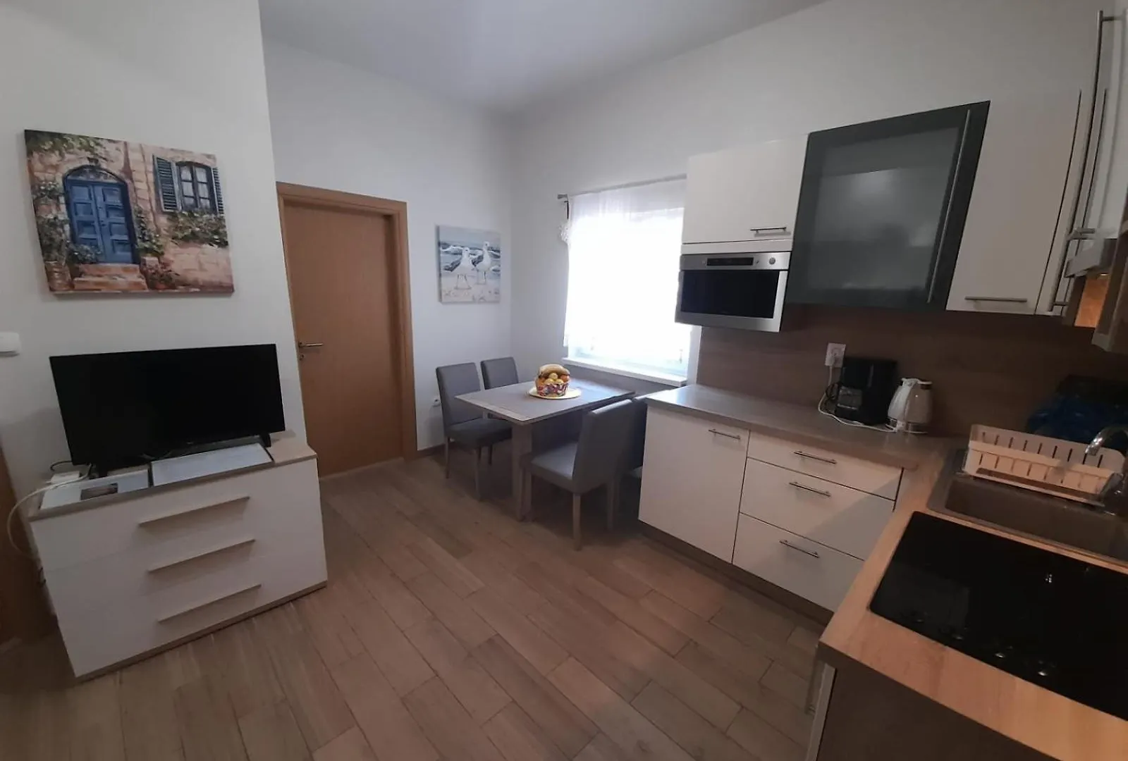 Apartment Jelena - Cozy Two Bedroom Apartment Only 70M From The Beach, Diklo - 자다르 크로아티아